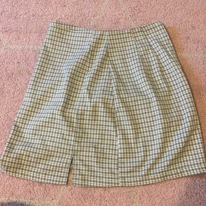 Brandy Melville green plaid skirt in great condition